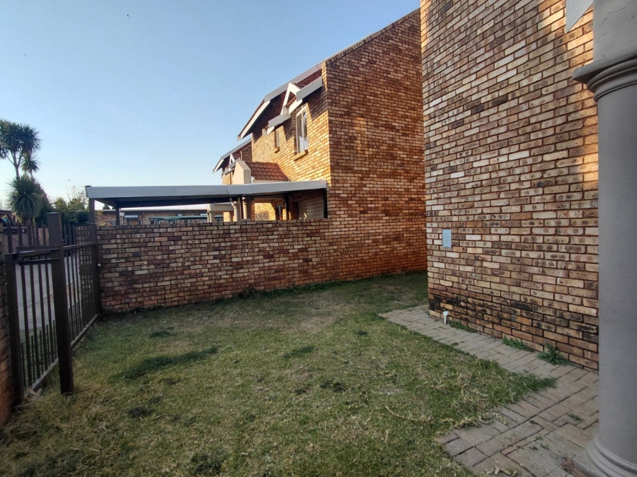 2 Bedroom Property for Sale in Baillie Park North West